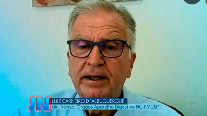 A imagem mostra o Prof. Dr. Luiz Carneiro.