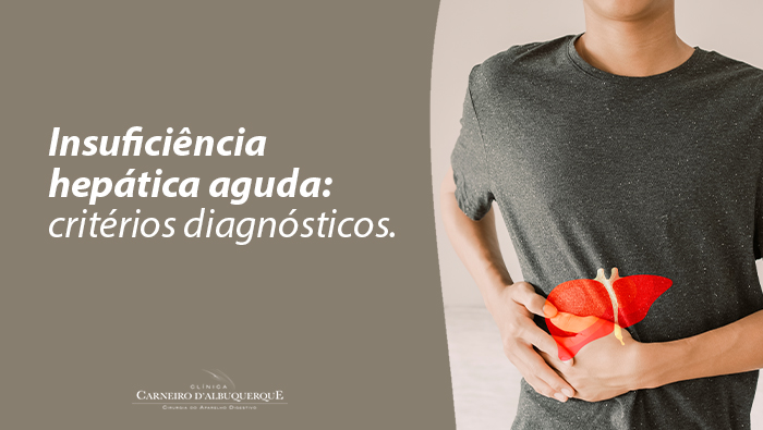 Pessoa segura a região abdominal com ilustração de fígado sobreposta, indicando dor ou problema hepático.